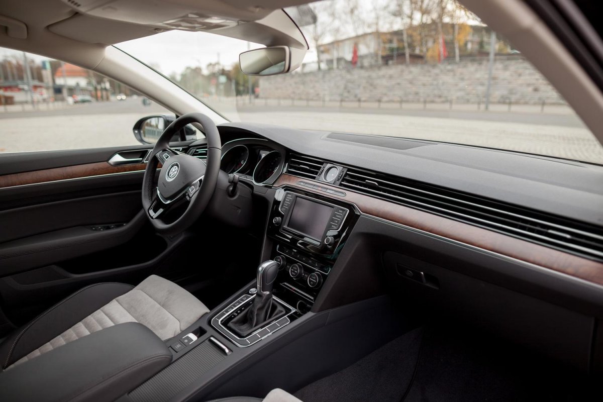 Фольксваген Пассат 8 салон