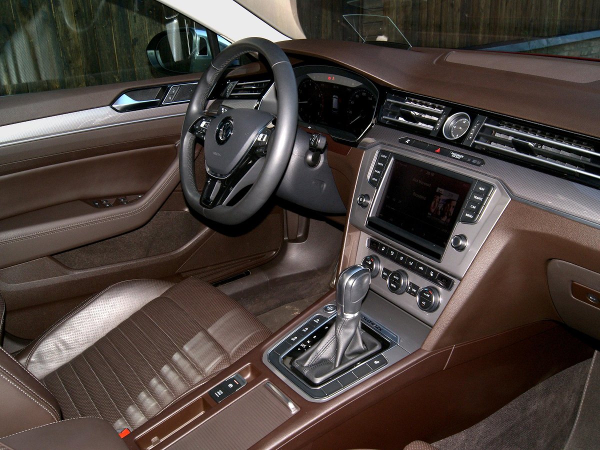 Volkswagen Passat b8 салон