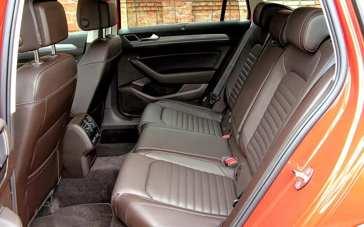 Пассат б7 задний ряд