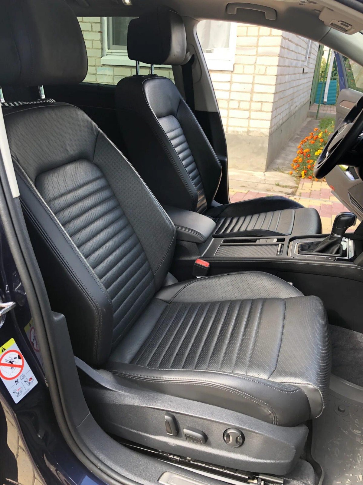 Кожаный салон Passat b8