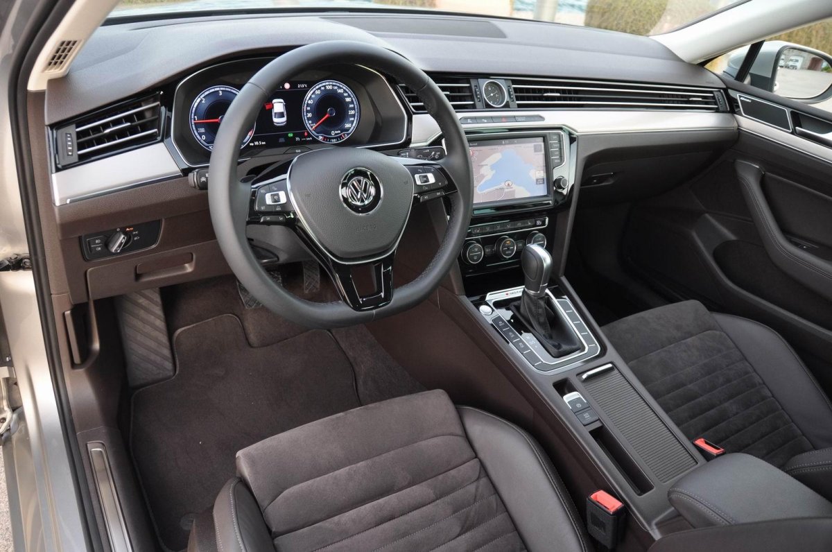 Volkswagen Passat b7 салон