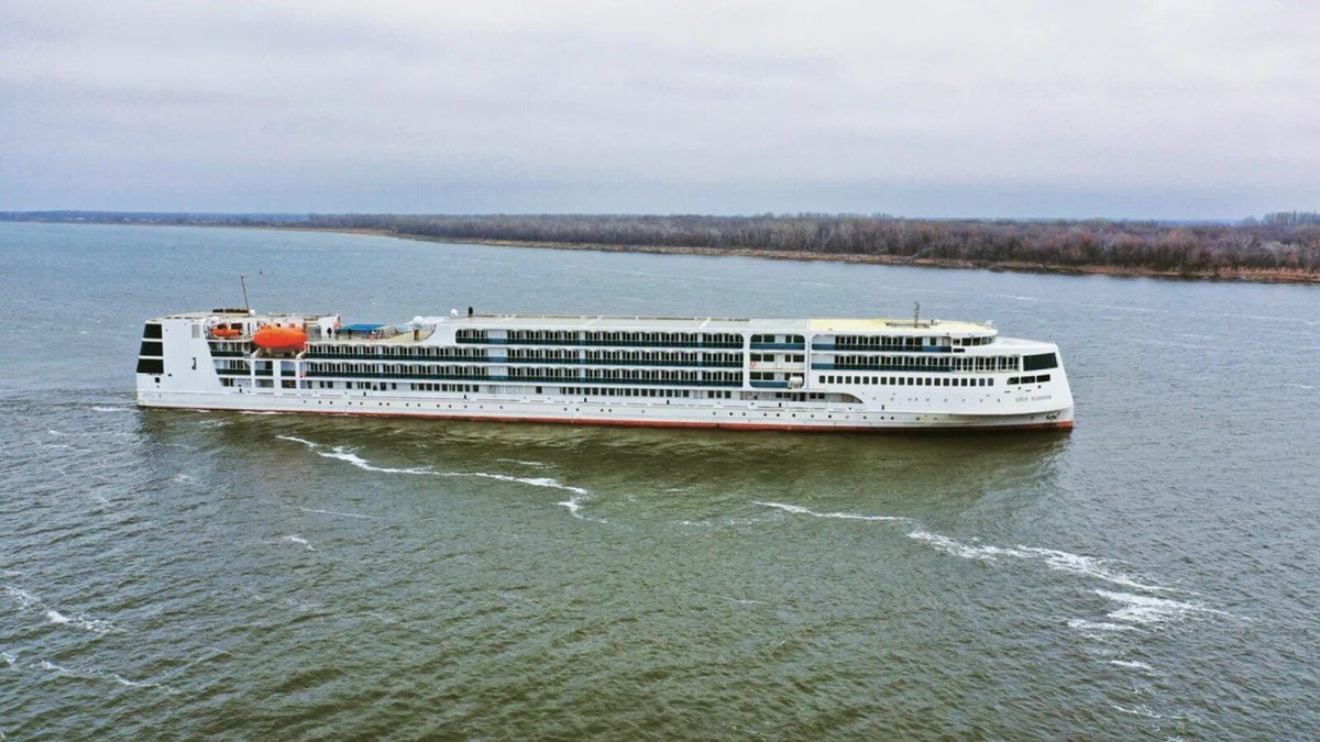 Лайнер Петр Великий проекта pv300vd