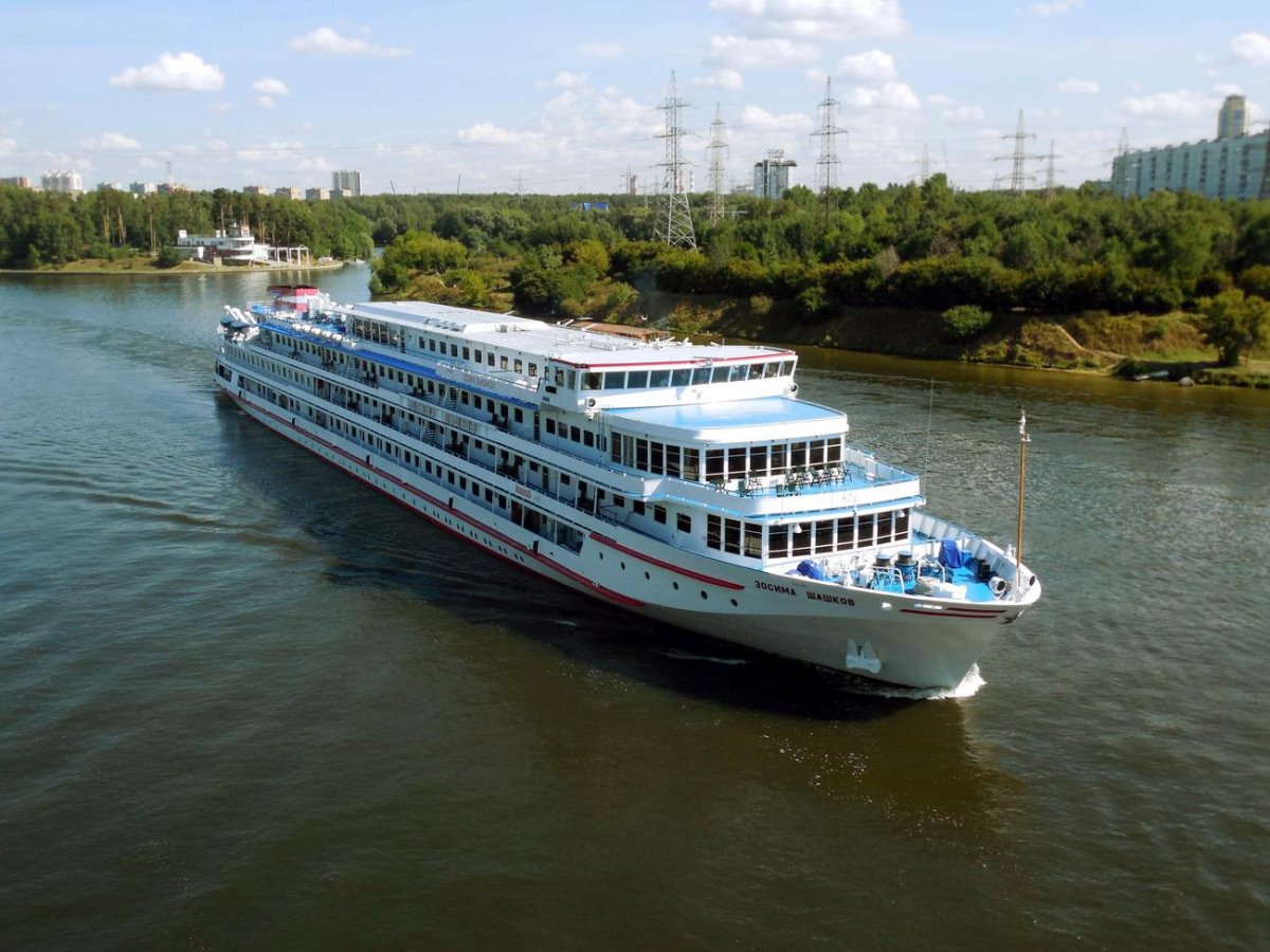Зосима Шашков теплоход