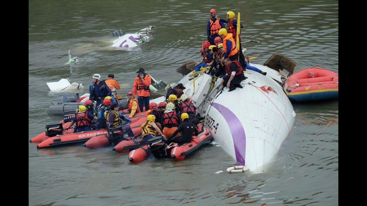 TRANSASIA Airways 235
