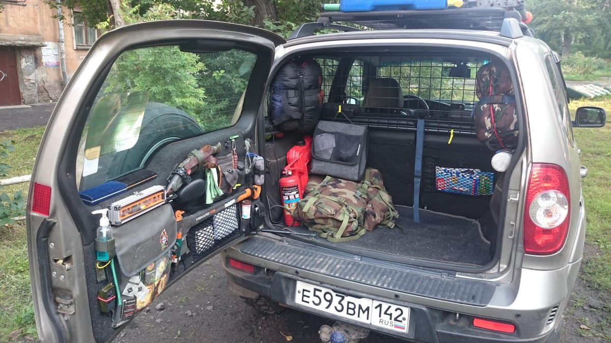 Шеви Нива багажник