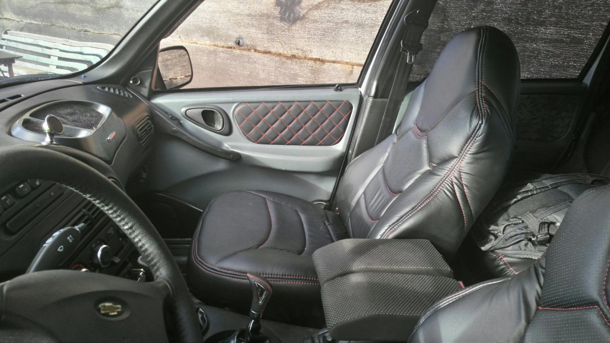 Нива Шевроле 2003 салон