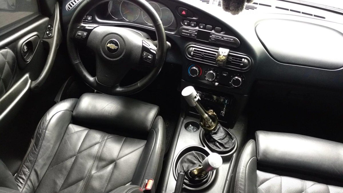 Шевроле Нива салон