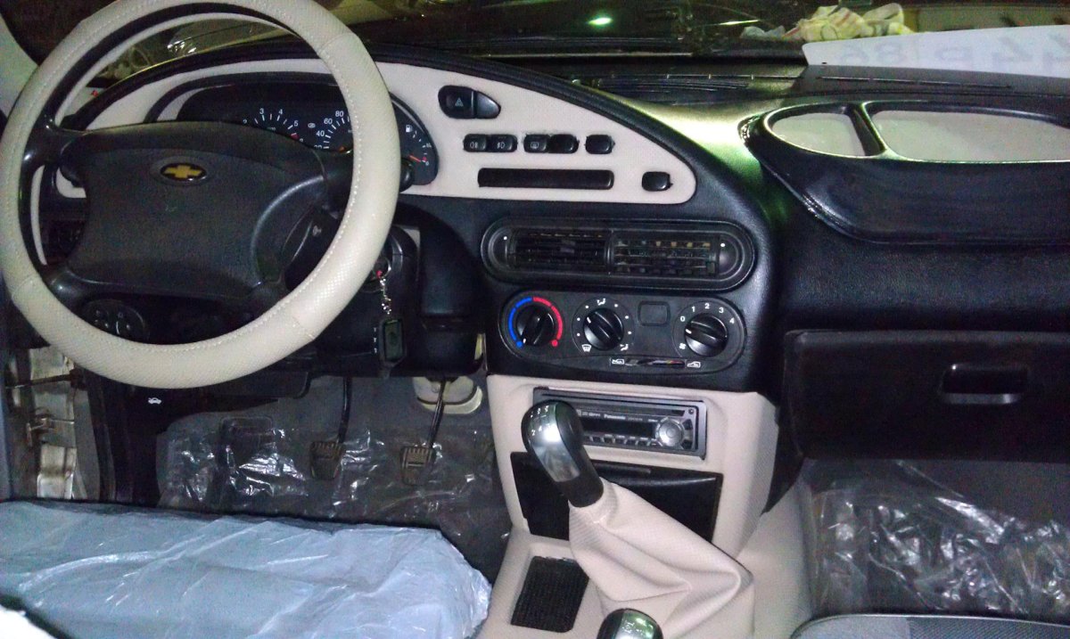 Chevrolet Niva 1998 салон