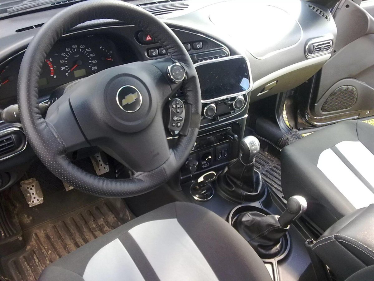 Шевроле Нива салон