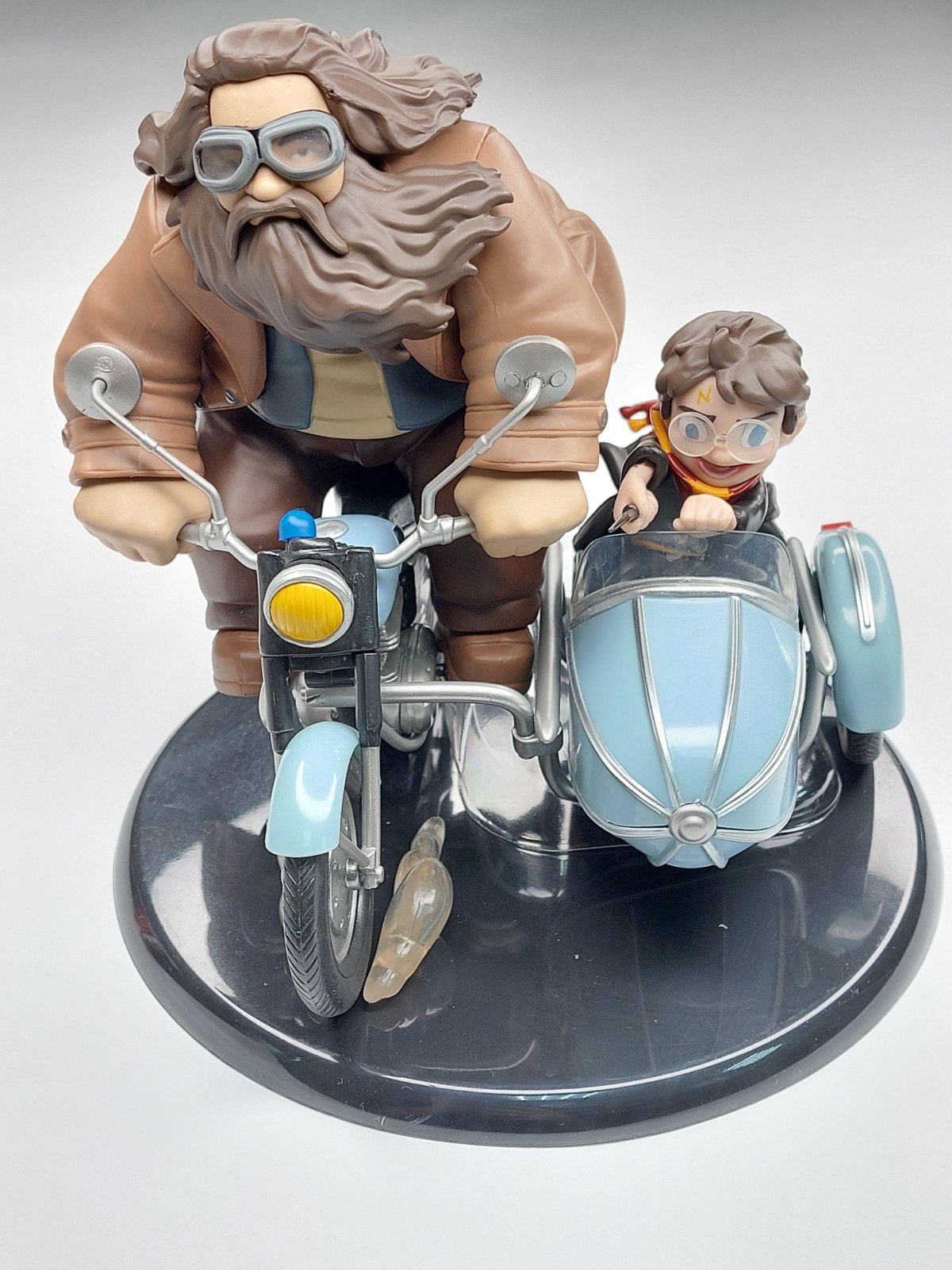 Хагрид на мотоцикле