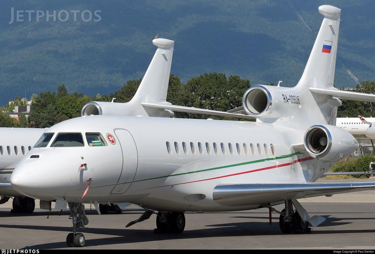 Самолет Минниханова falcon8x