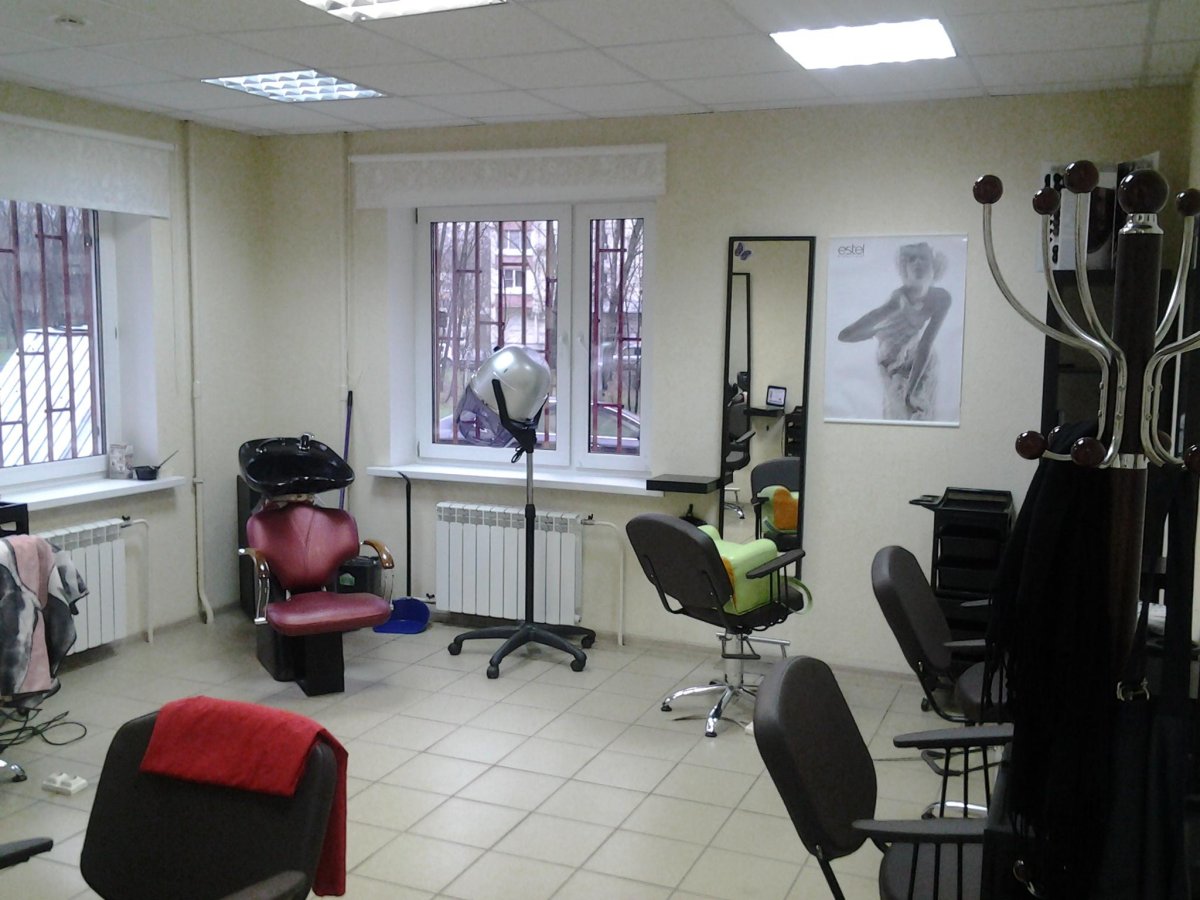 Интерьер парикмахерской эконом