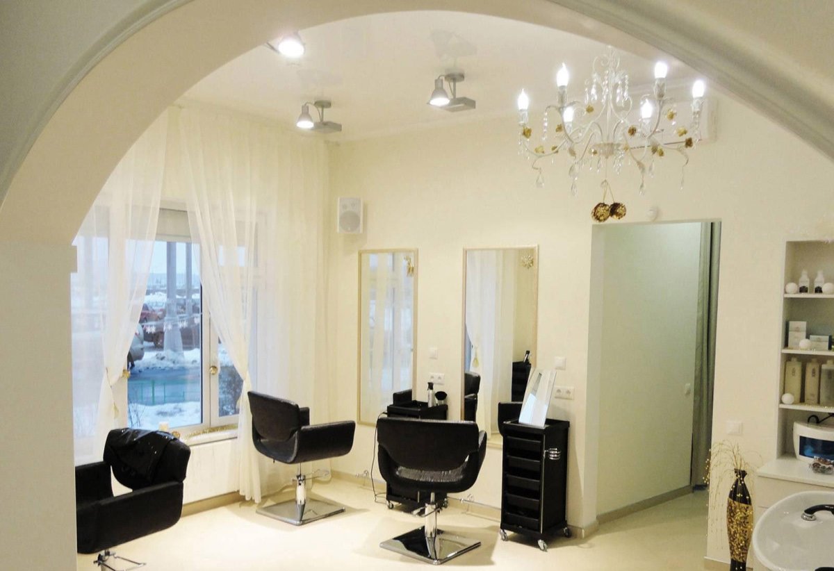 Интерьер парикмахерской маленькой