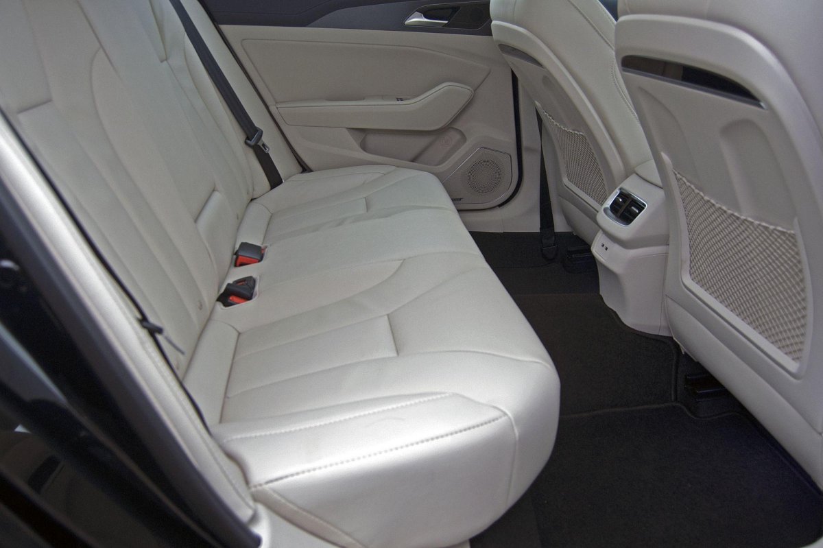 Суперб светлый салон