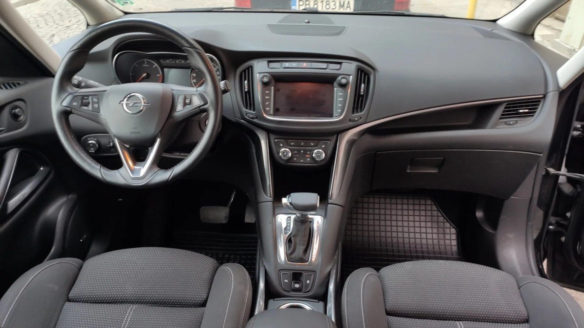 Зафира Турер салон