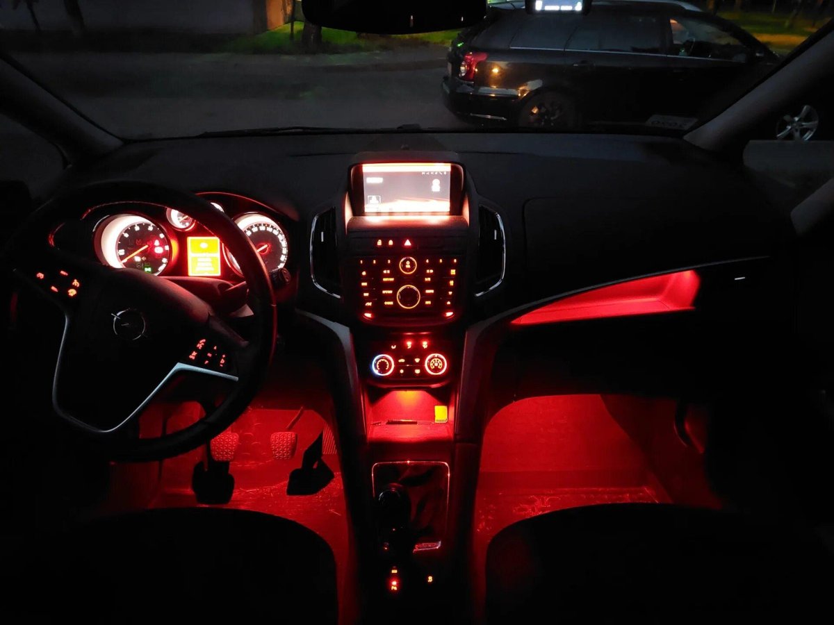 Opel Zafira Tourer подсветка салона