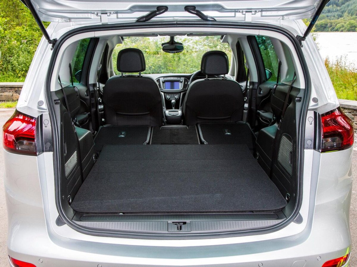 Opel Zafira Tourer багажник