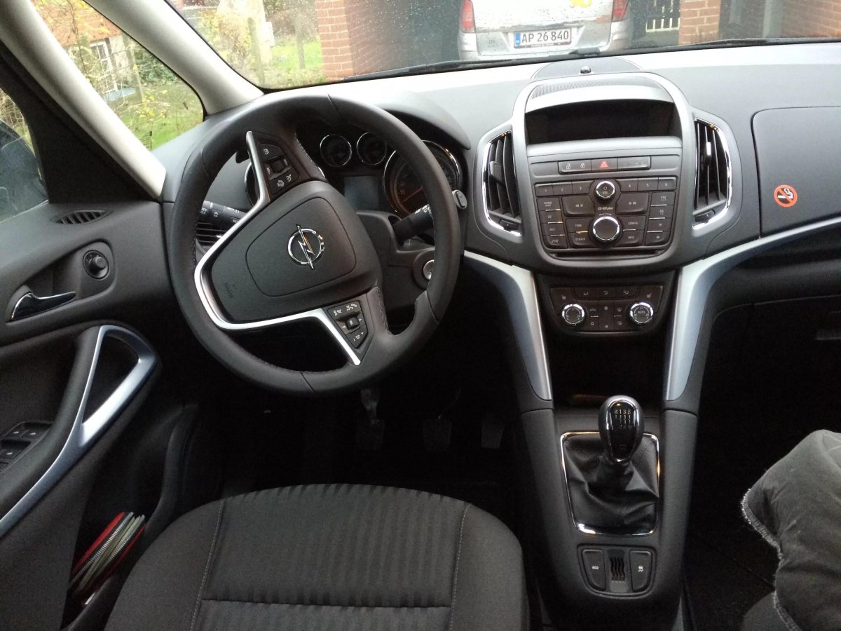 Опель Зафира 2013 салон