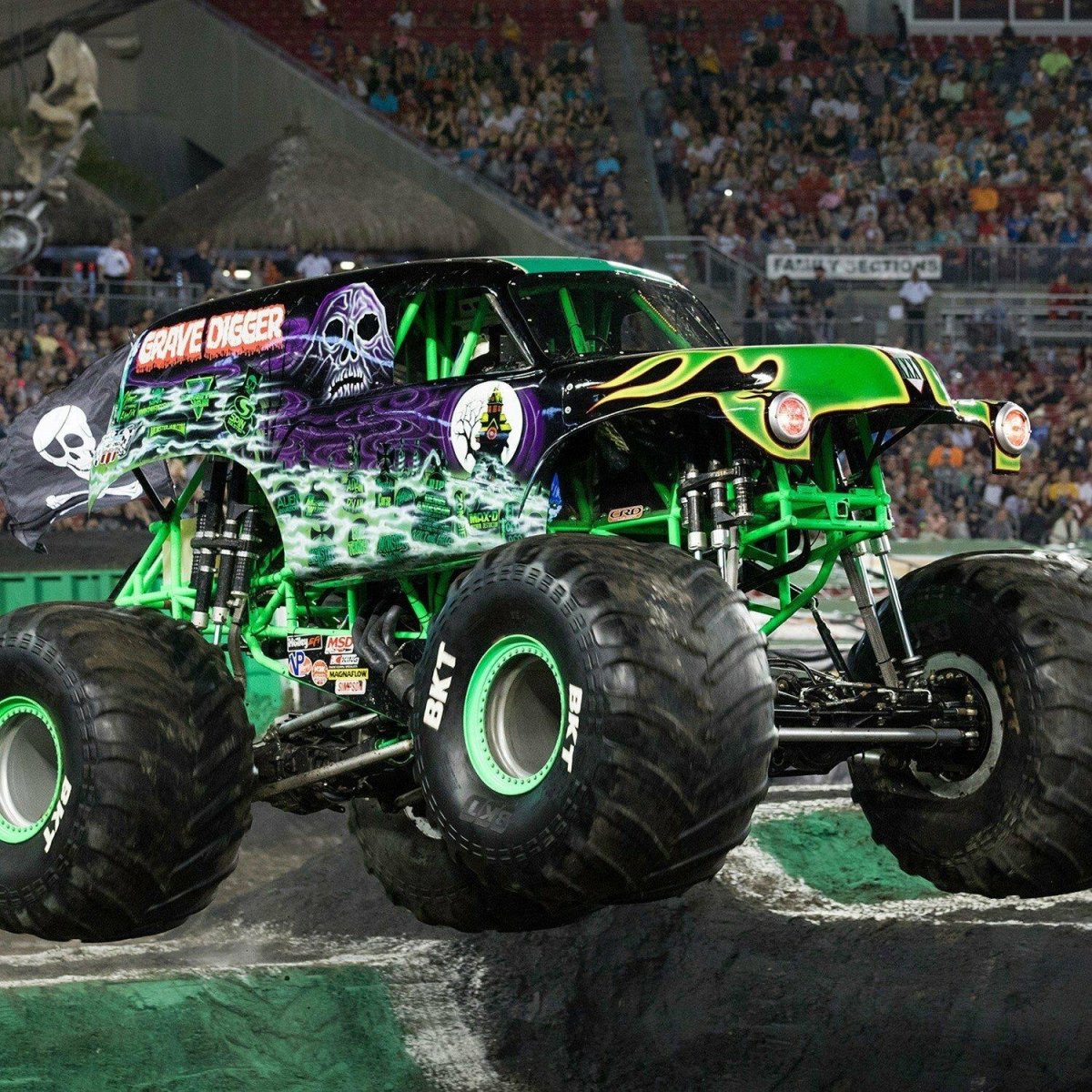 Конструктор LEGO Technic 42118 Monster Jam Grave Digger