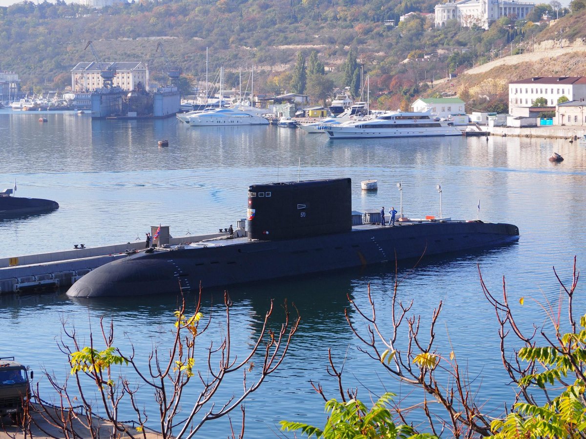 База подводных лодок в Новороссийске