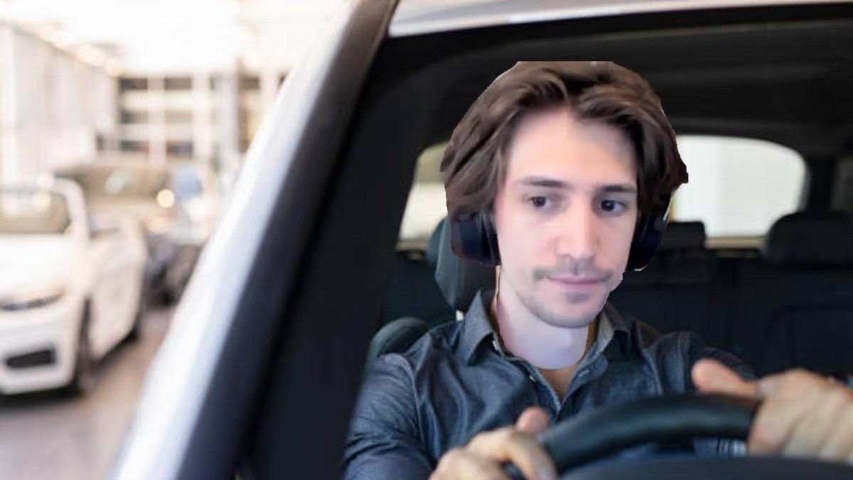 Водитель в машине