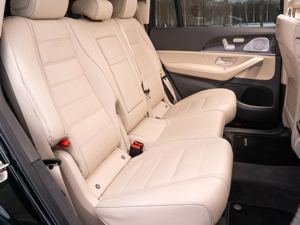 Mercedes GLS салон сзади