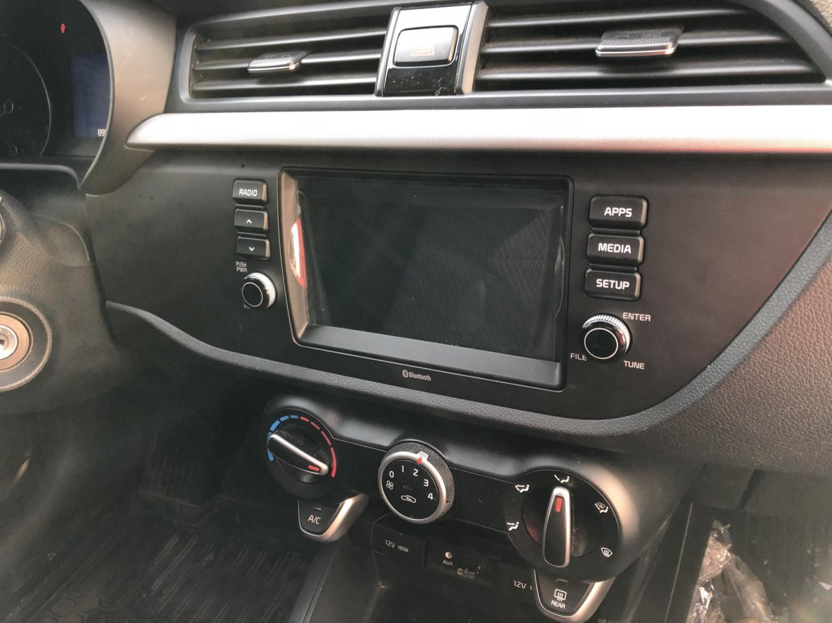 Kia Rio 4 магнитола