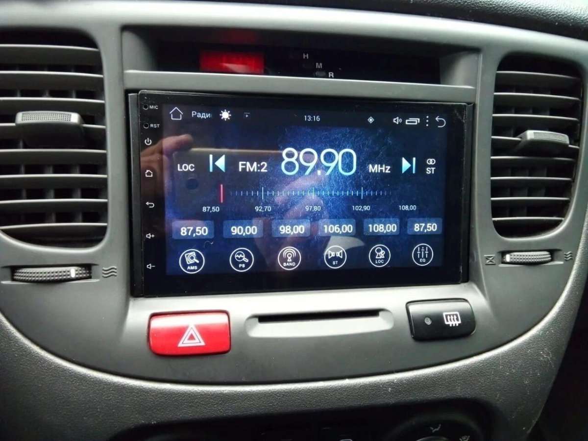 Штатная магнитола Kia Rio 2