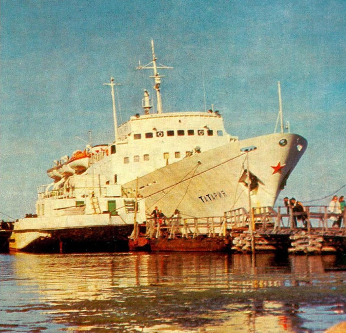 Буковина и Татария теплоходы в Архангельске