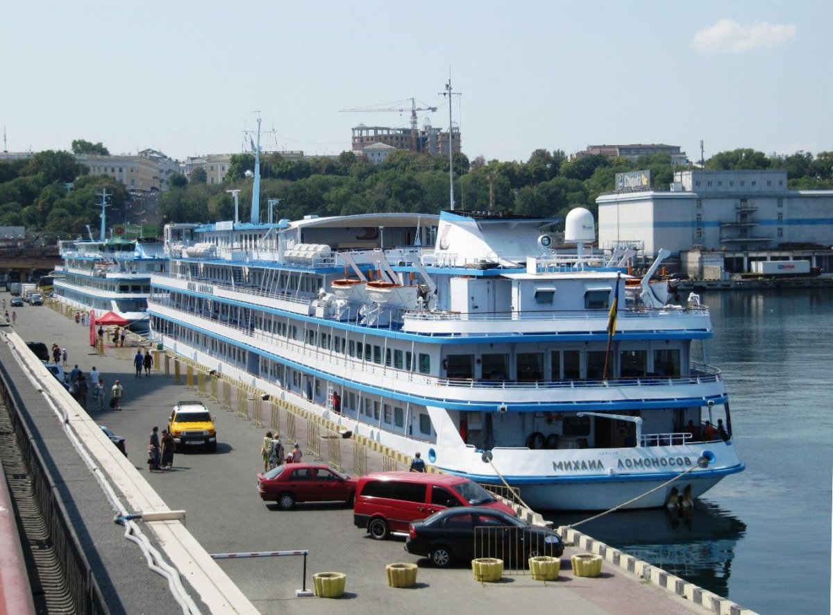 Морской вокзал Ломоносов