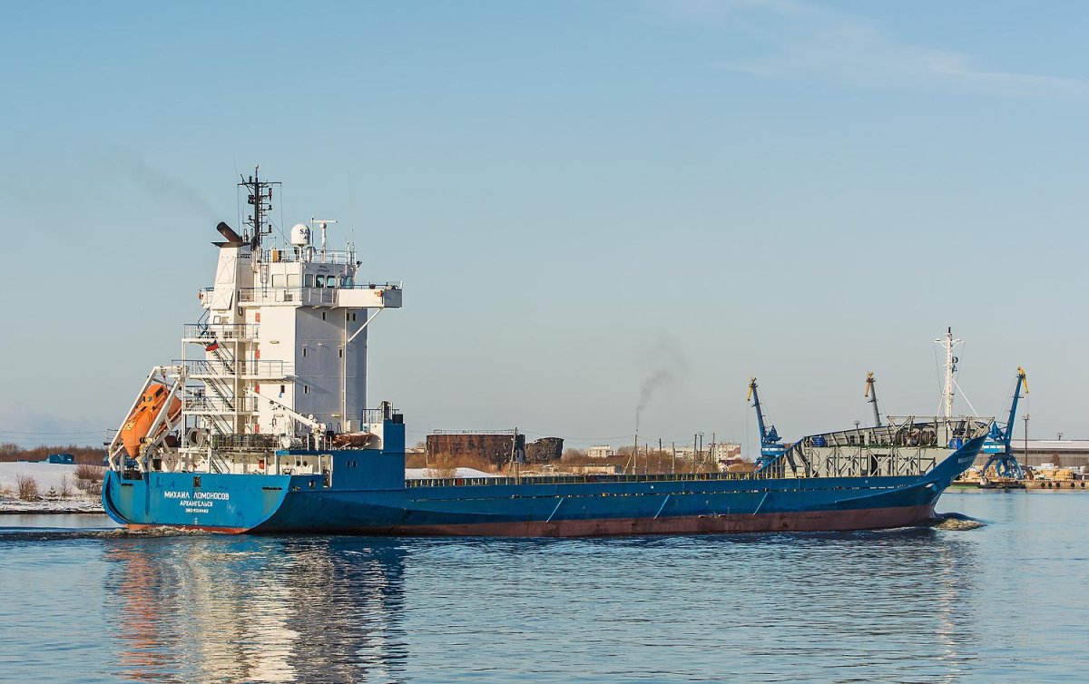 Танкер Михаил Ломоносов
