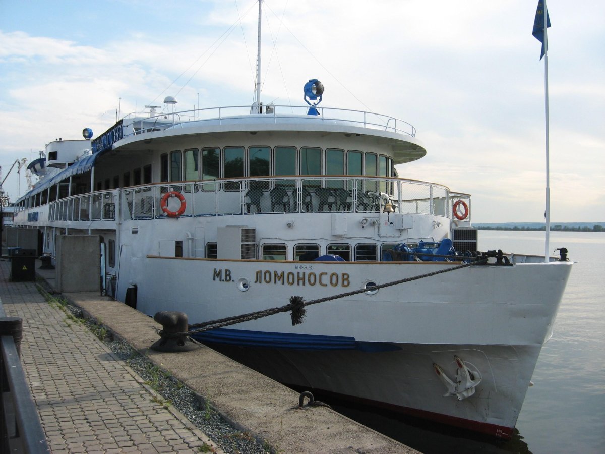Виктор Рыбин теплоход Ломоносов