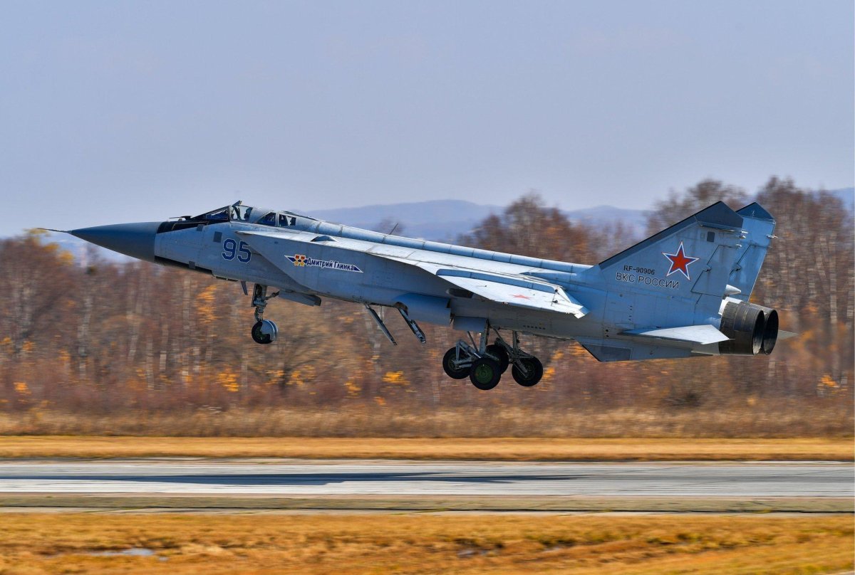 Истребитель миг-31бм