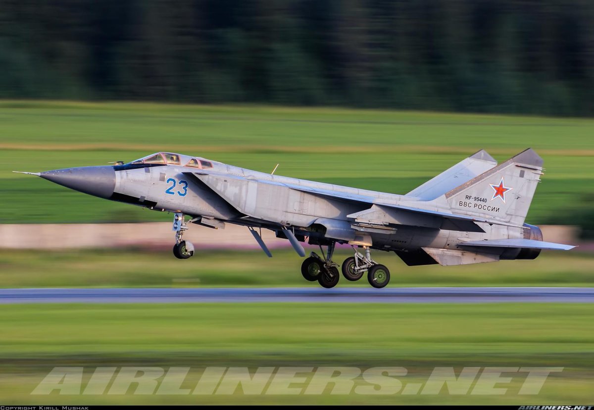 Миг-31 сверхзвуковой самолёт