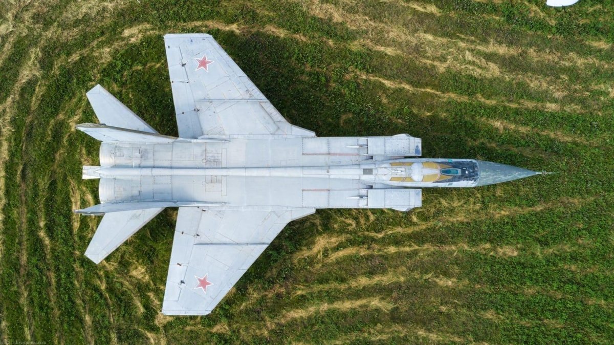 Миг-31 сверхзвуковой самолёт