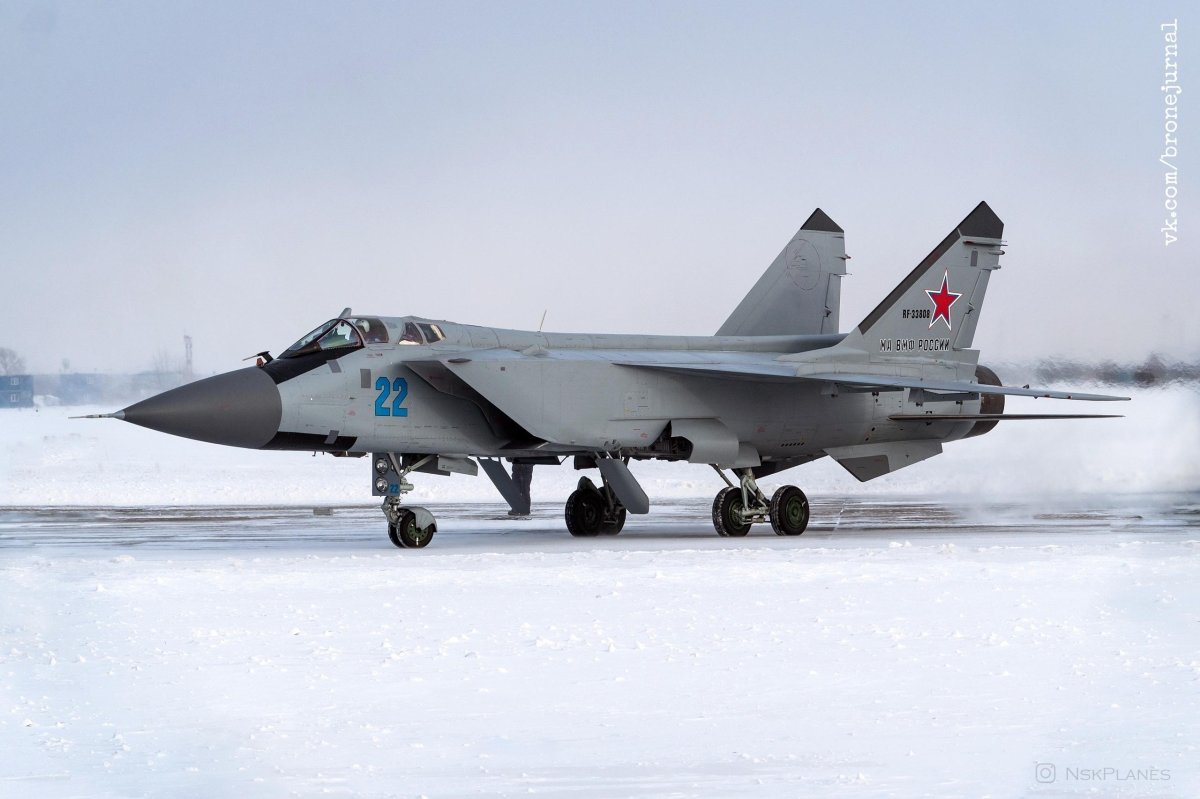 Истребитель-перехватчик миг-31