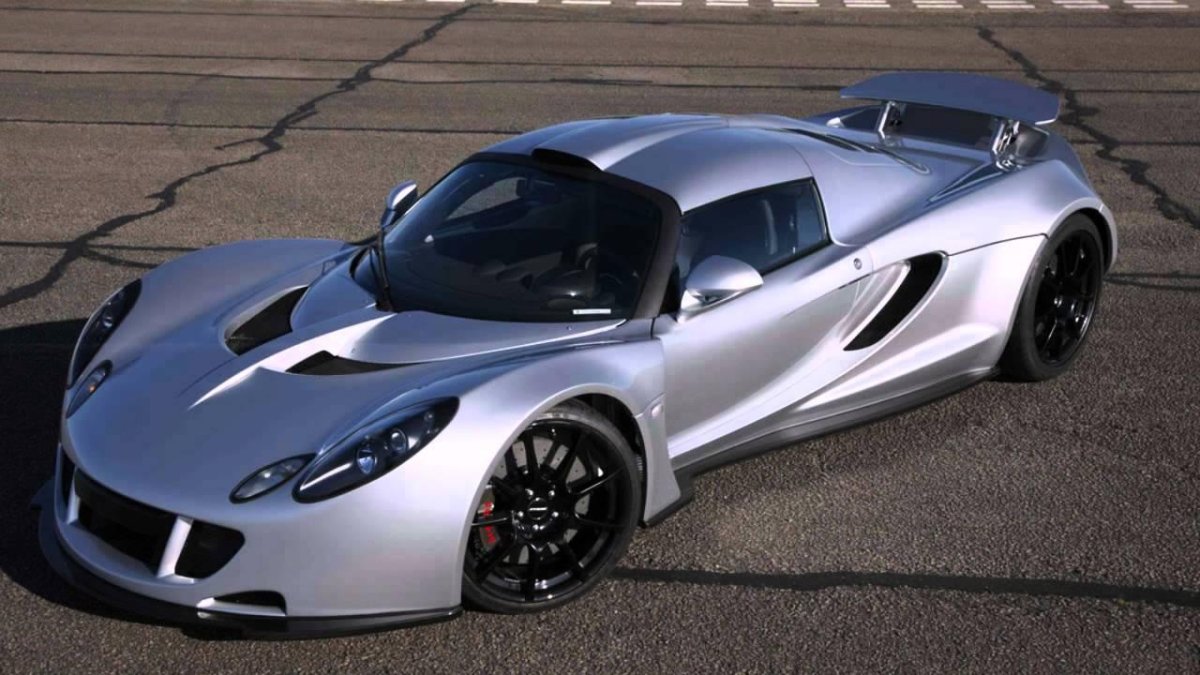 Суперкар Хеннесси Веном