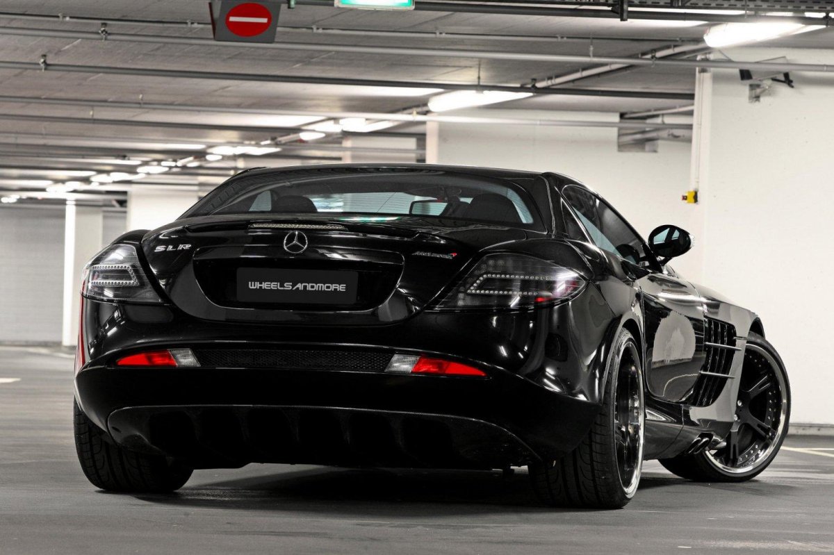 Мерседес Макларен черный