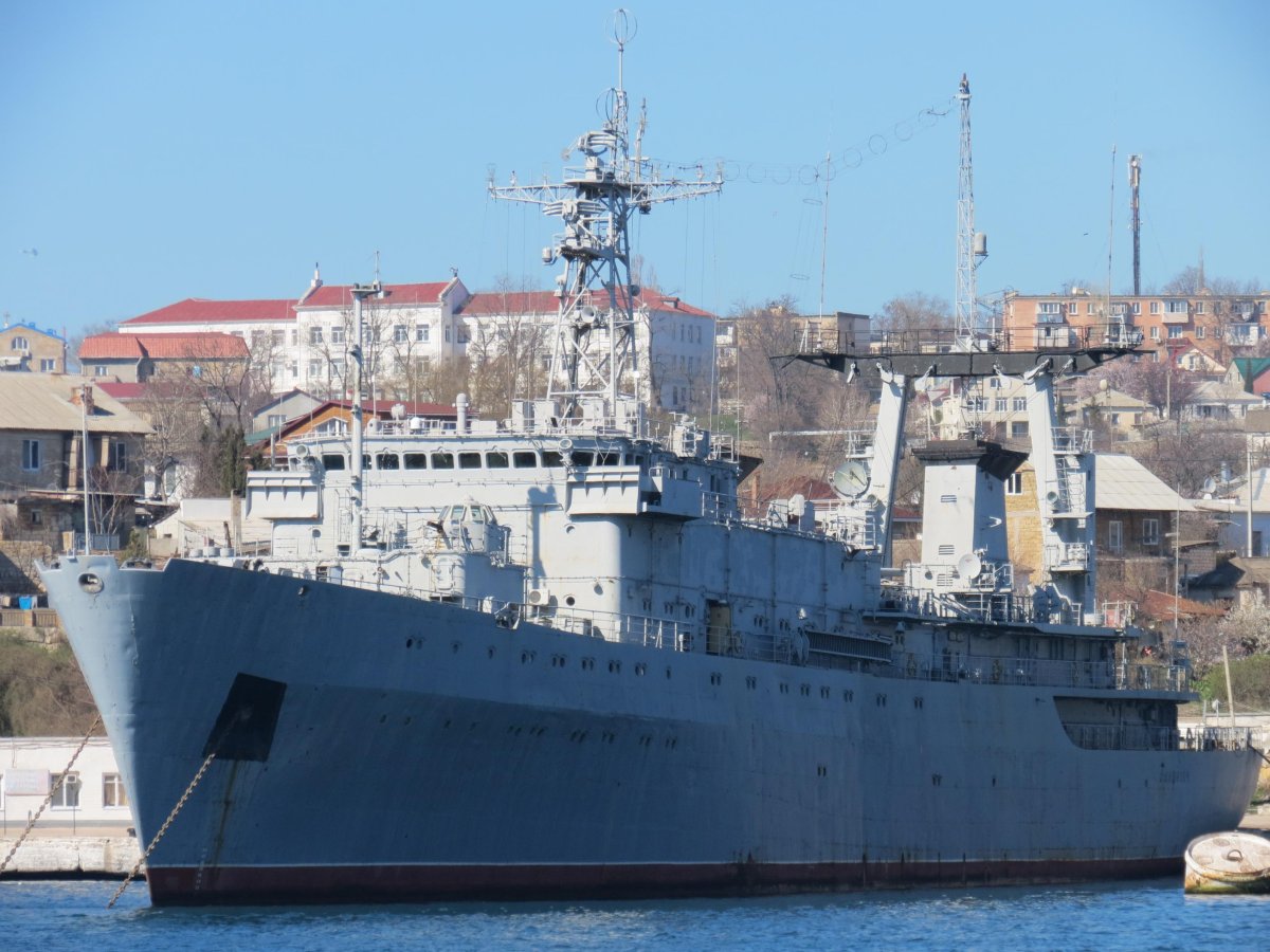 Корабль ВМС Украины Славутич 1999