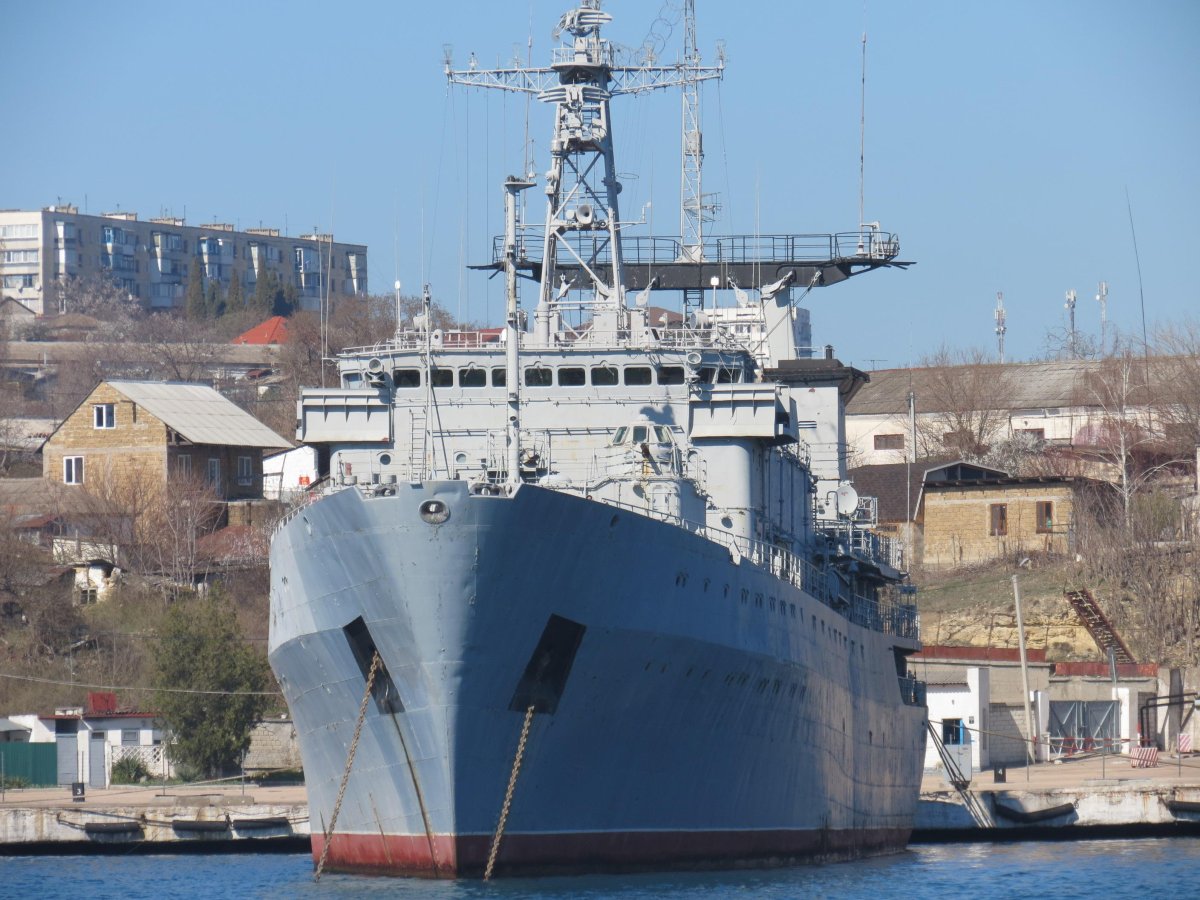Корабль ВМС Украины Славутич 1999