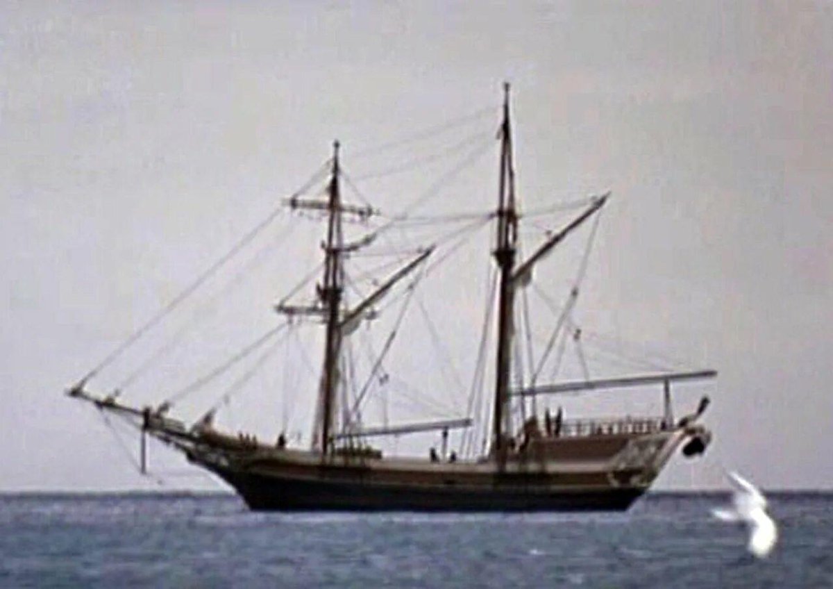 Шхуна Испаньола остров сокровищ