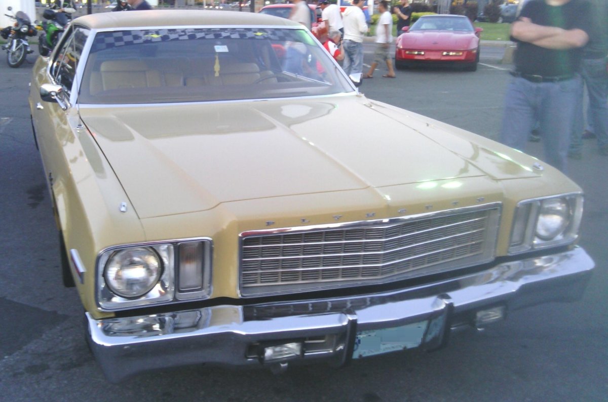 1977 Plymouth Gran Fury