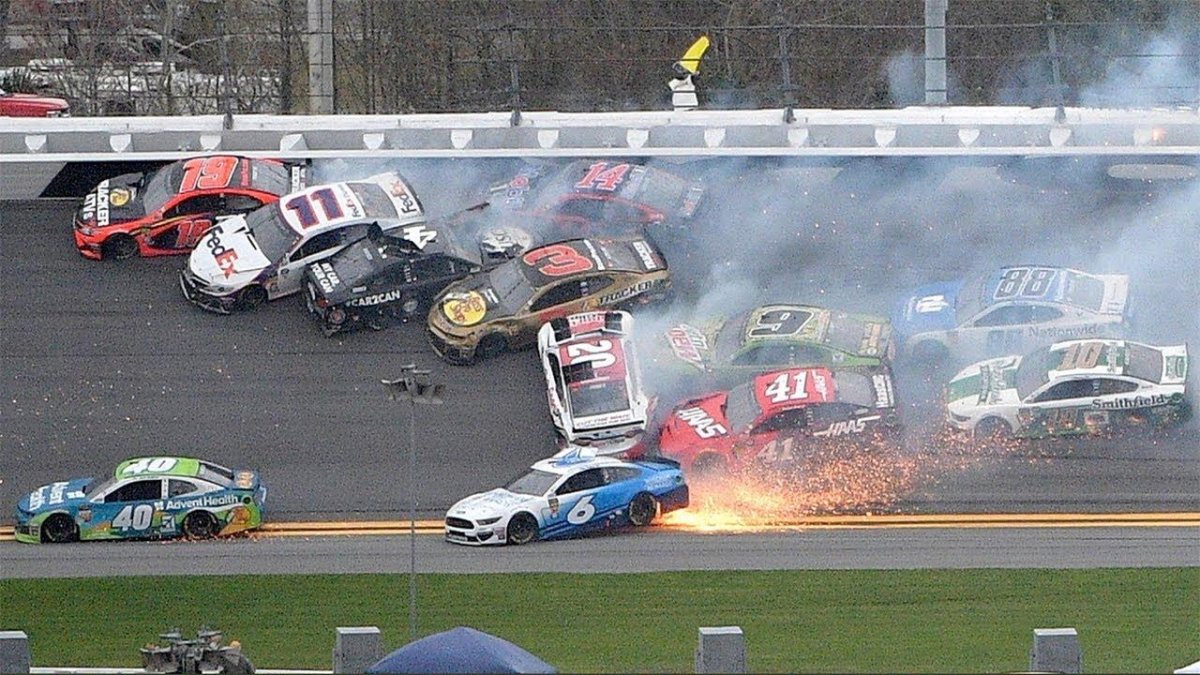 Наскар аварии