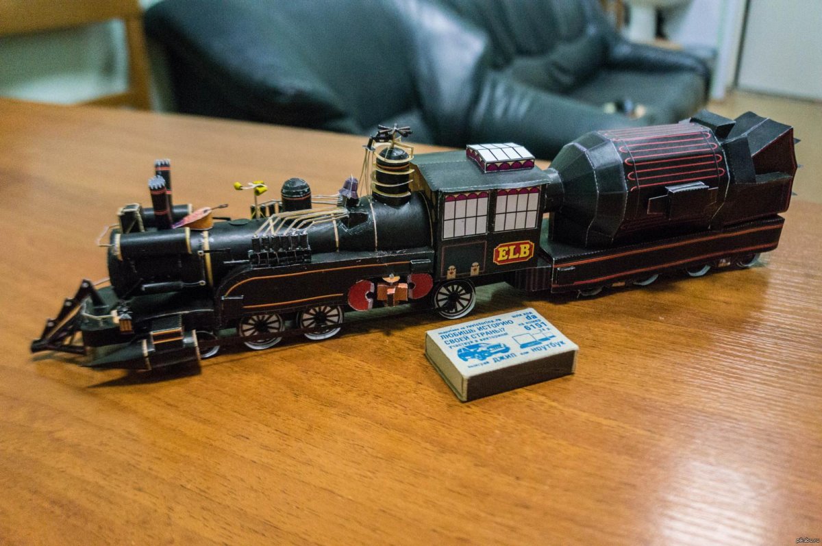 Поезд из назад в будущее 3 модель