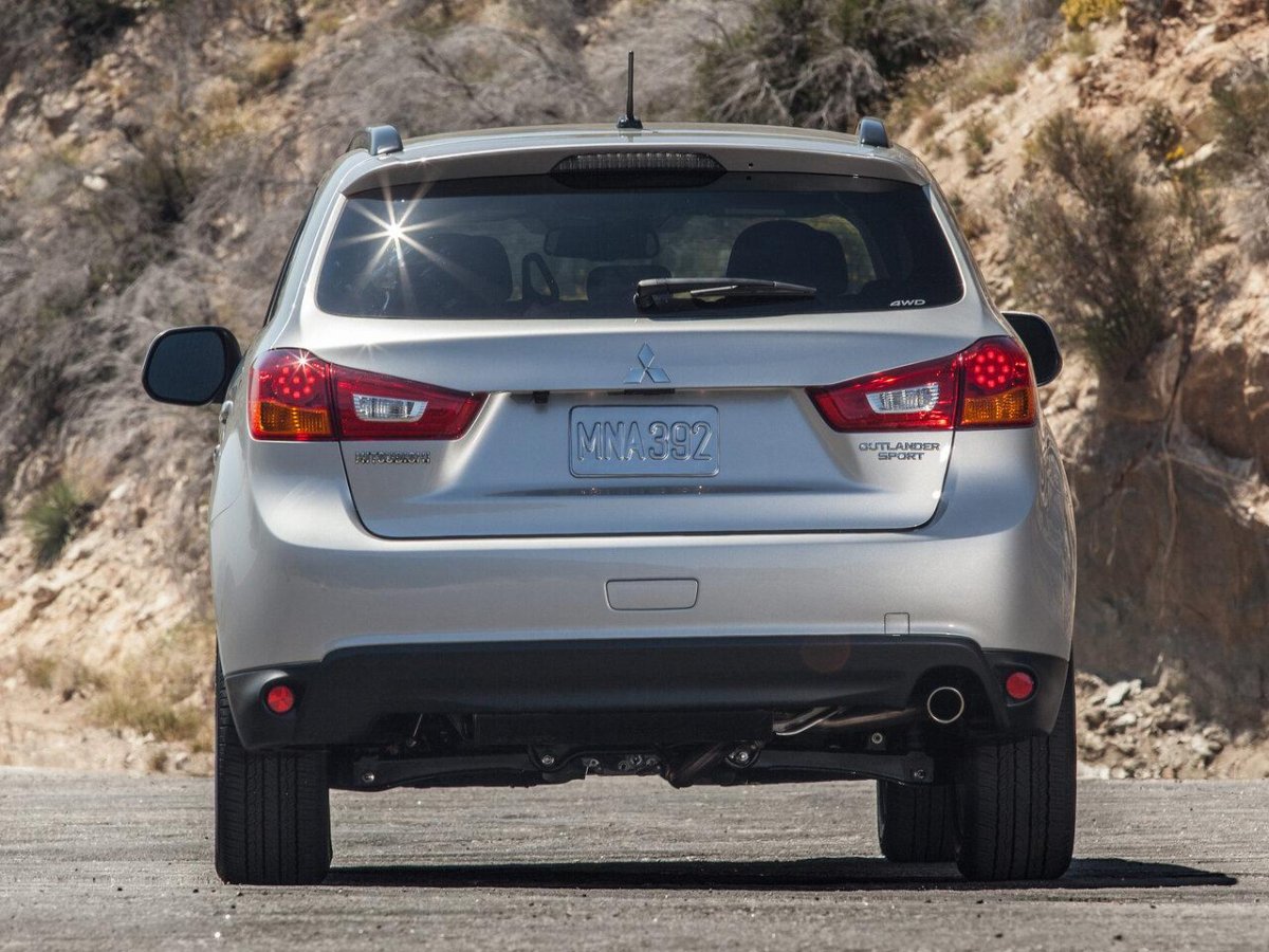 Mitsubishi Outlander Sport 2014