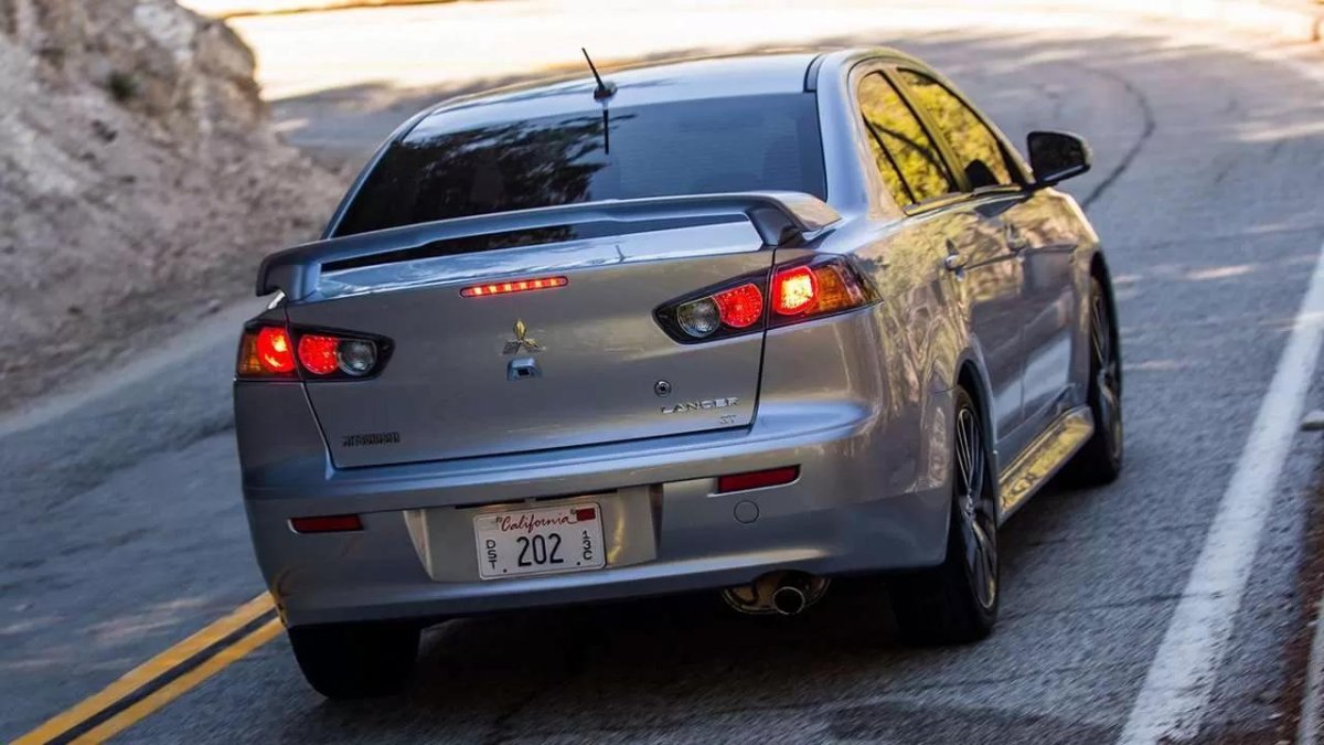 Мицубиси ланцер 10