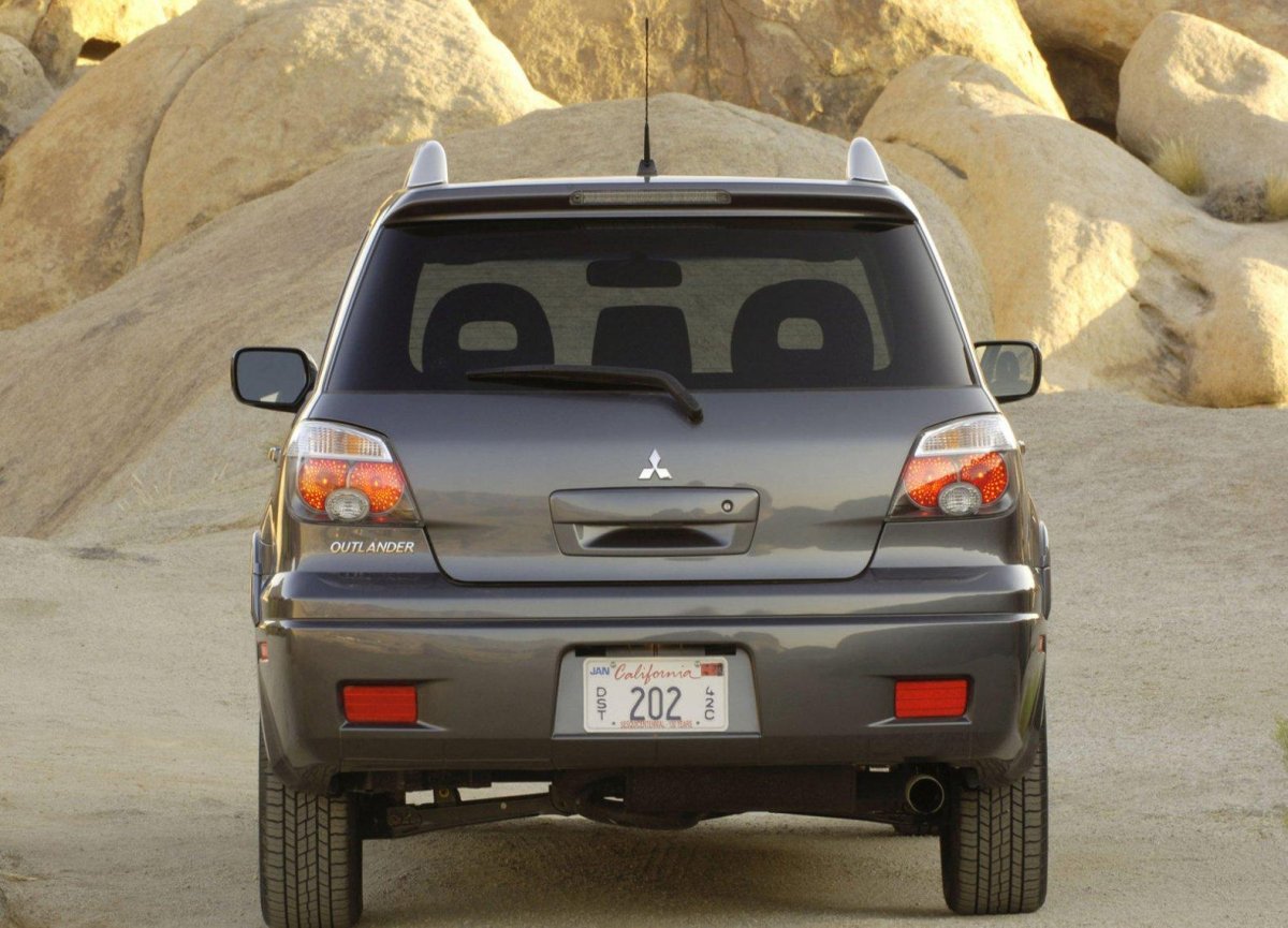 Митсубиси Аутлендер 2003