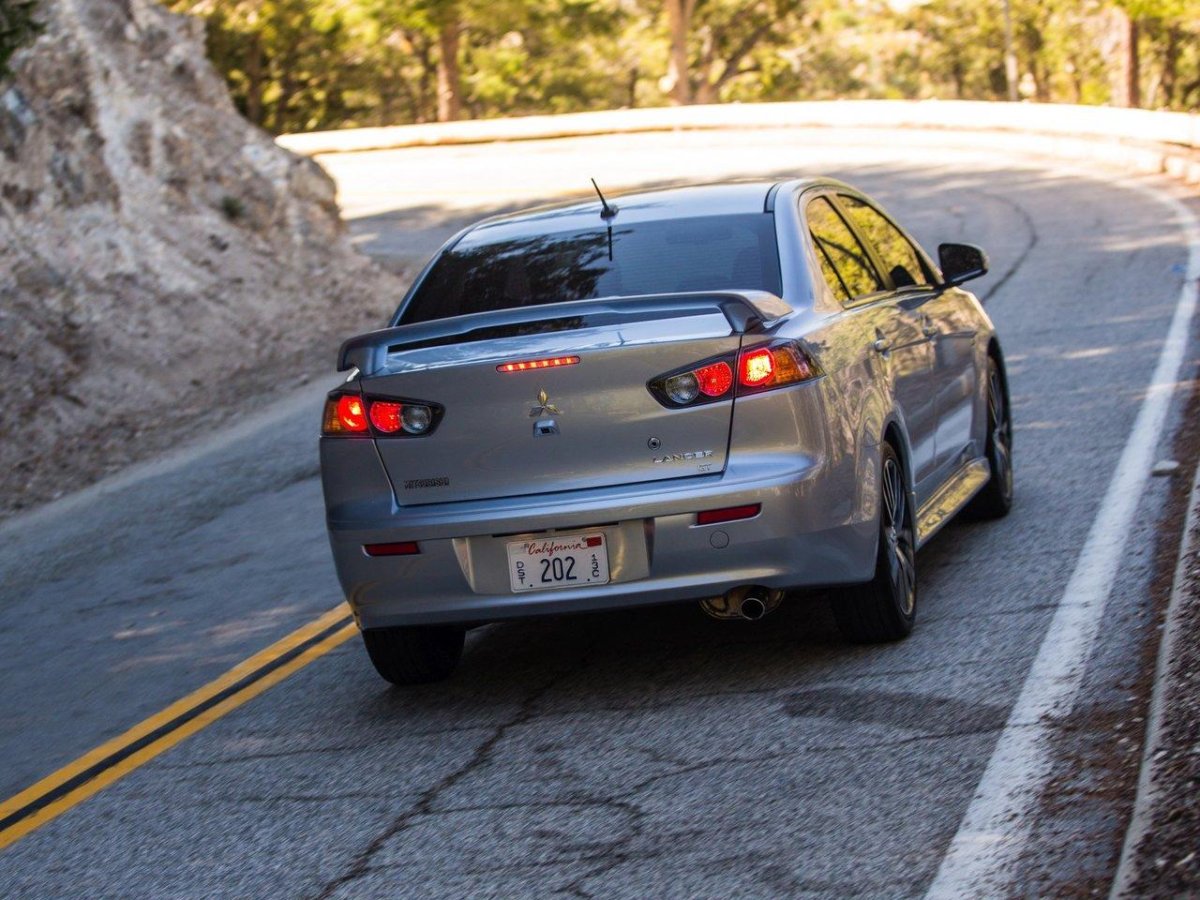 Митсубиси Лансер 10