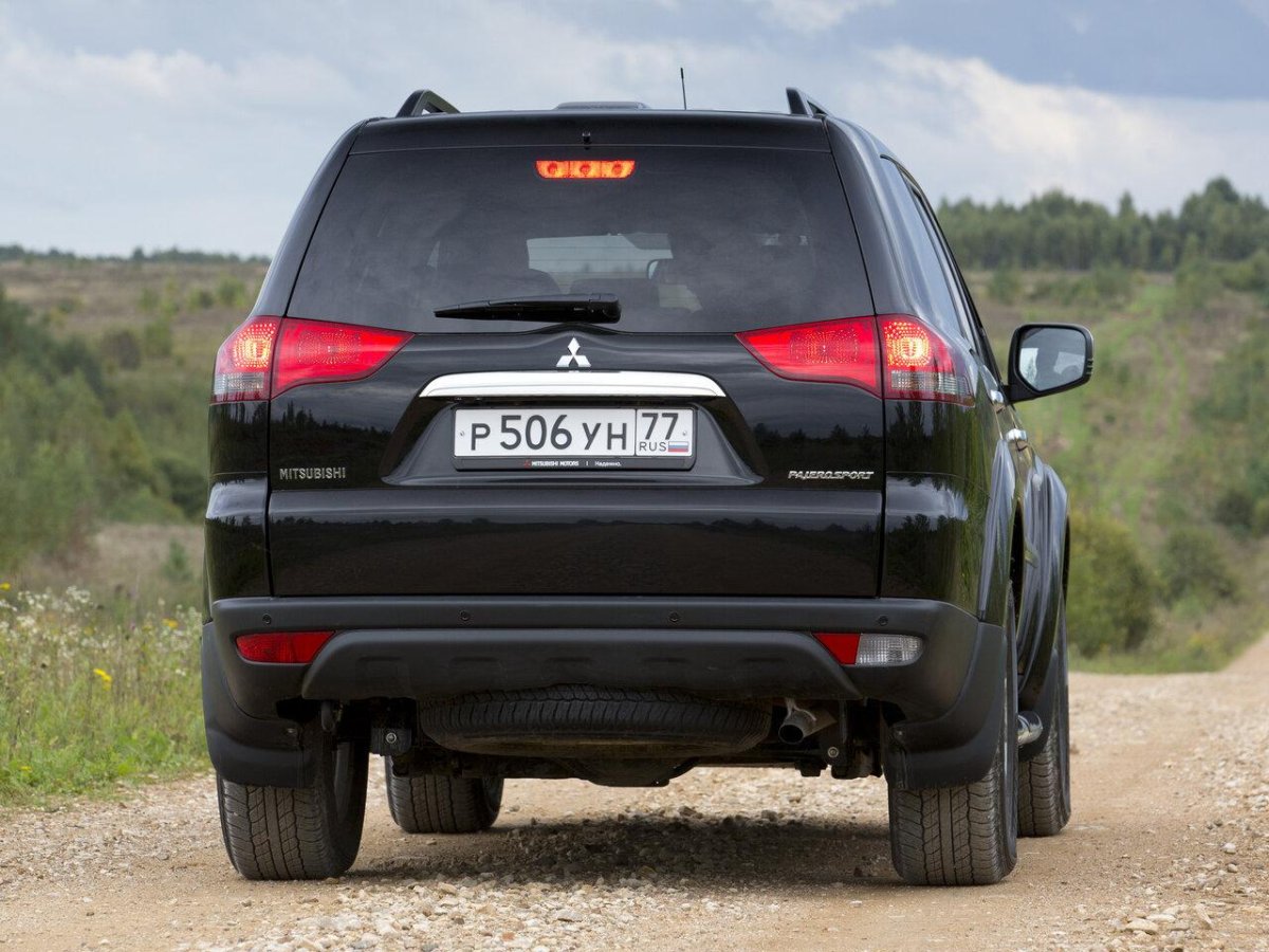 Mitsubishi Pajero Sport 2013