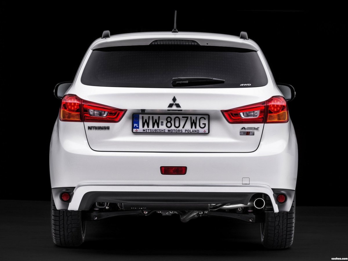 Mitsubishi ASX 2013 сзади